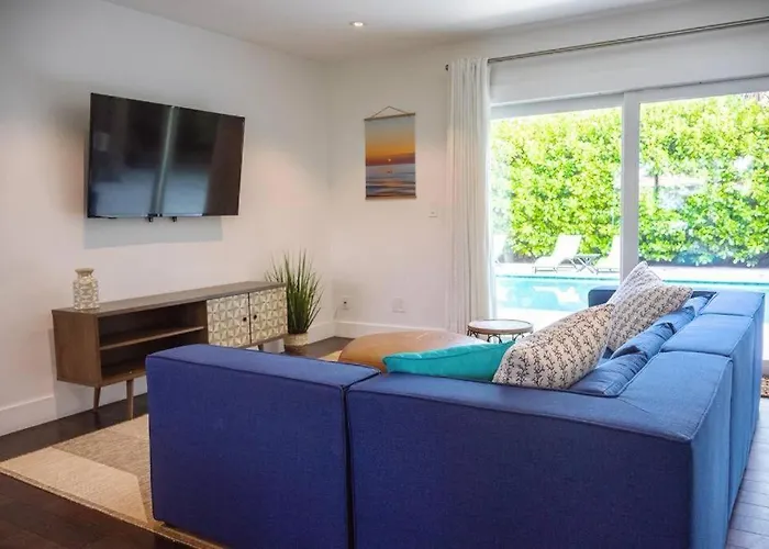 Villa Palma-Hollywood Beach-Private Pool & Beachwalk!