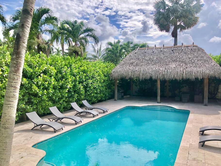 Palma-hollywood Beach-private Pool & Beachwalk! Holiday home